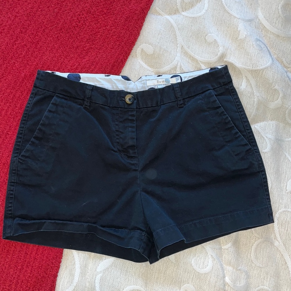 BLACK BODEN CHINO SHORTS Size 6 EUC F3